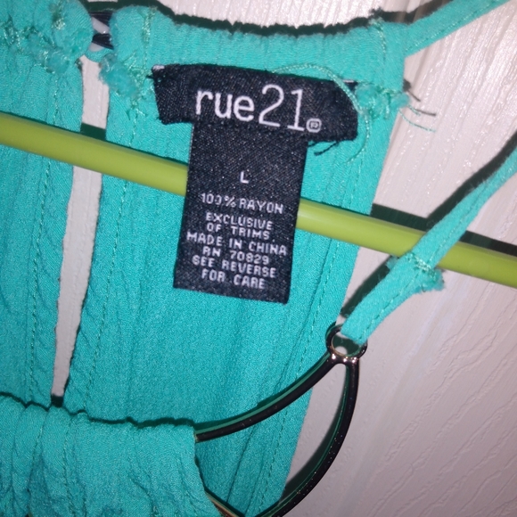 Top - Picture 3 of 5